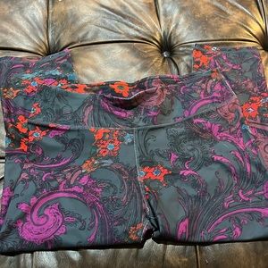Fabletics Size L Workout leggings